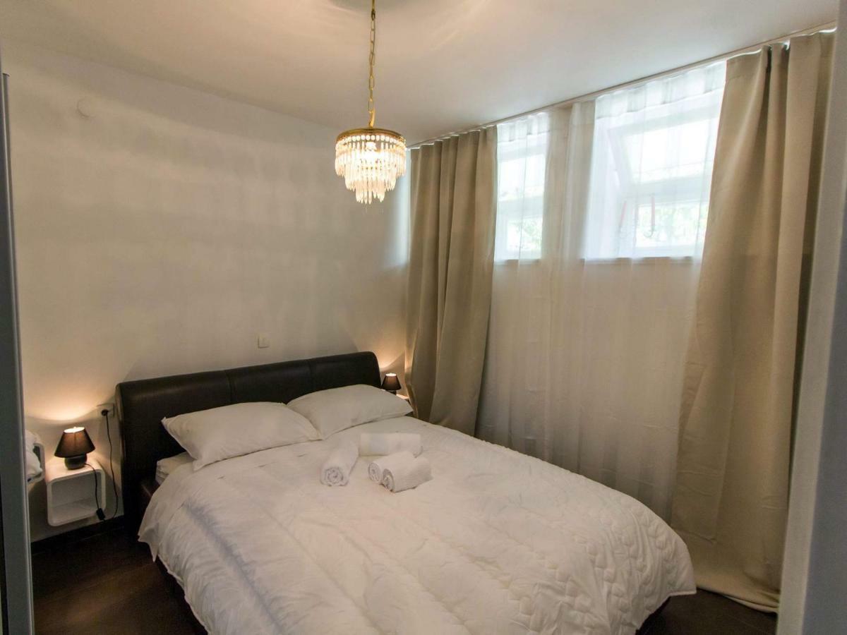 Roli Hotell Zadar Exteriör bild