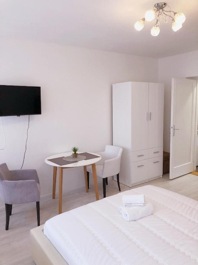 Roli Hotell Zadar Exteriör bild