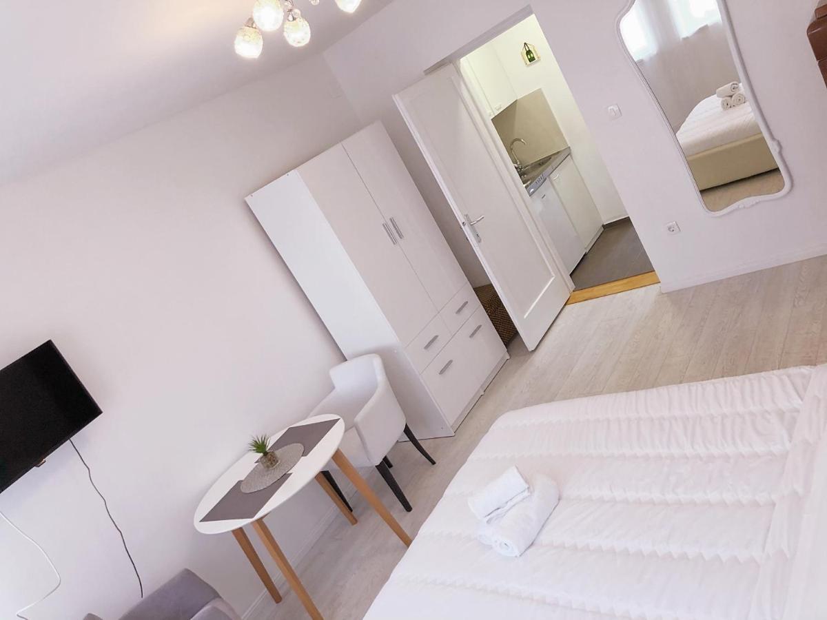 Roli Hotell Zadar Exteriör bild